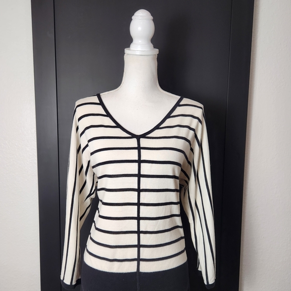 Talbots Sweaters - TALBOTS BLACK & WHITE STRIPED PULLOVER SWEATER SIZE MEDIUM